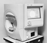 Fig. P7 Computerized perimeter. (Humphrey Field Analyzer, Humphrey Instruments, Inc