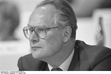 Bundesarchiv B 145 Bild-F079278-0012, Münster, SPD-Parteitag, Glotz.jpg