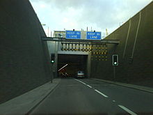Blackwall tunnel southern portal.jpg