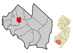 Map of Bridgeton highlighted within Cumberland County. Right: Location of Cumberland County in New Jersey.
