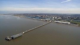 Southport Pier 2016.jpg