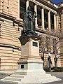 Statue of Queen Victoria, Brisbane 06.jpg