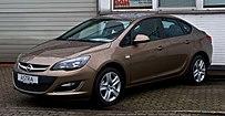 Opel Astra Stufenheck 1.6 Edition (J, Facelift) – Frontansicht, 10. März 2013, Velbert.jpg