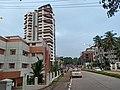 Bendoorwell-Kankanady Road beside Colaco Hospital and Shalimar Liverpool in Mangalore.jpg