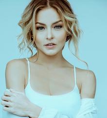 Angelique Boyer.png