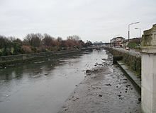 Tolka River below Annesley Bridge, Dublin.jpg
