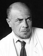 A.Rodchenko 1924 portrait of A.Vesnin.jpg