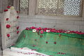 Mirza Ghalib's tomb 07.jpg