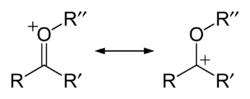Carbonyl-oxonium-resonance-2D-skeletal.png
