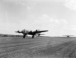 Short Stirling with a Horsa glider.jpg