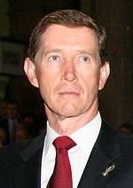 PeterDebnamAtANZACCeremonySydney26042006.jpg