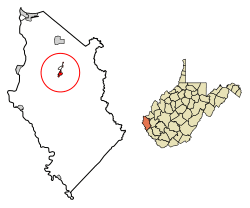 Location of Wayne in Wayne County, West Virginia.