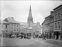 Market Square, Enniscorthy (10866693235).jpg