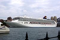 Ocean Liner "Super Star Leo" - Sydney Harbour (5105763245).jpg