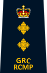 RCMP Chief Superintendent insignia.svg