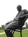 Vladimir Nabokov (statue).jpg