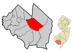 Map of Millville highlighted within Cumberland County. Right: Location of Cumberland County in New Jersey.