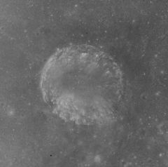 Greaves crater AS15-M-0954.jpg