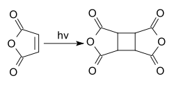 Maleic anhydride dimerization