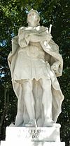 Estatuas Plaza de Oriente Madrid 19 (16569217757).jpg