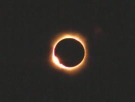 Eclipse 4-12-2002 Woomera.jpg