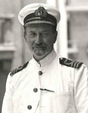 T.E. Lawrence; D.G. Hogarth; Lt. Col. Dawnay (Hogarth cropped).jpg