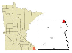 Location of La Crescent within Houston and Winona Counties in the state of Minnesota
