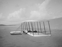17 Dec - The Wright Brothers make their famous flight 220px-Wright_1901_glider_landing